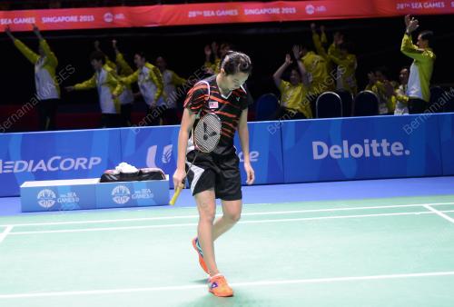 SGP05_12062015_BADMINTON