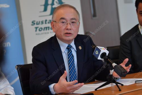 DATUK SERI IR DR WEE KA SIONG