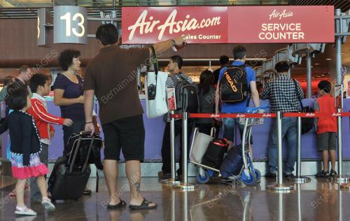 SGP05_29122014_CHANGI-AIRASIA