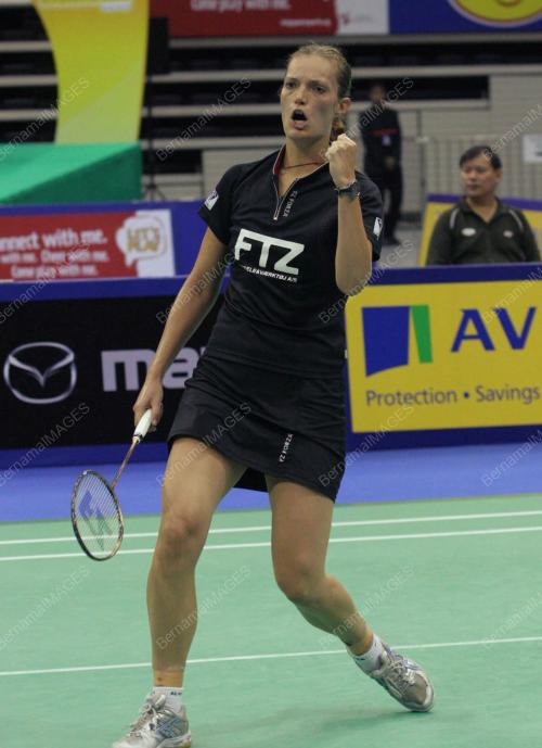 JUARA PERSEORANGAN WANITA