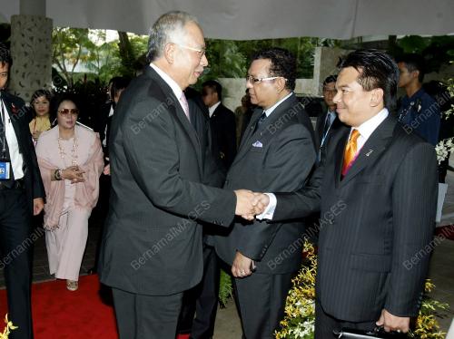 DATUK SERI NAJIB TUN ABDUL RAZAK