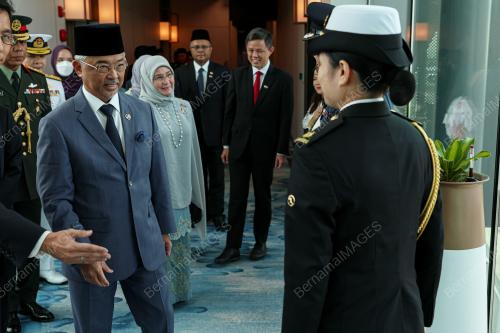 AL-SULTAN ABDULLAH RI'AYATUDDIN AL-MUSTAFA BILLAH SHAH
