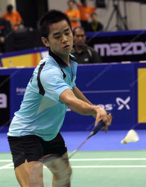 JUARA PERSEORANGAN LELAKI