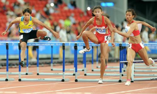 SGP19_11062015_100_HURDLES
