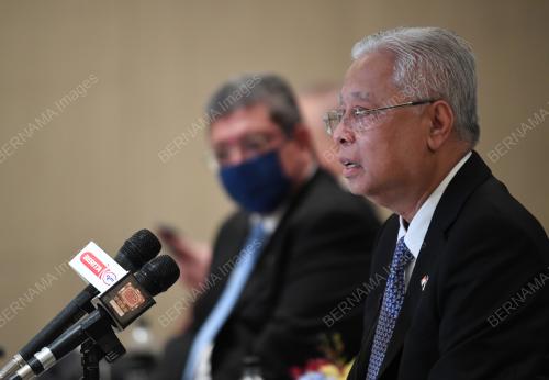 DATUK SERI ISMAIL SABRI YAAKOB