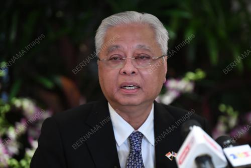 DATUK SERI ISMAIL SABRI YAAKOB