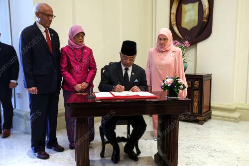AL-SULTAN ABDULLAH RI'AYATUDDIN AL -MUSTAFA BILLAH SHAH