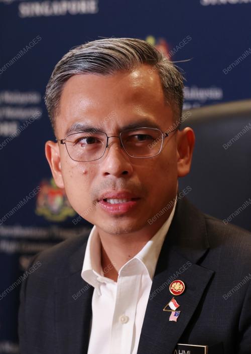  FAHMI FADZIL
