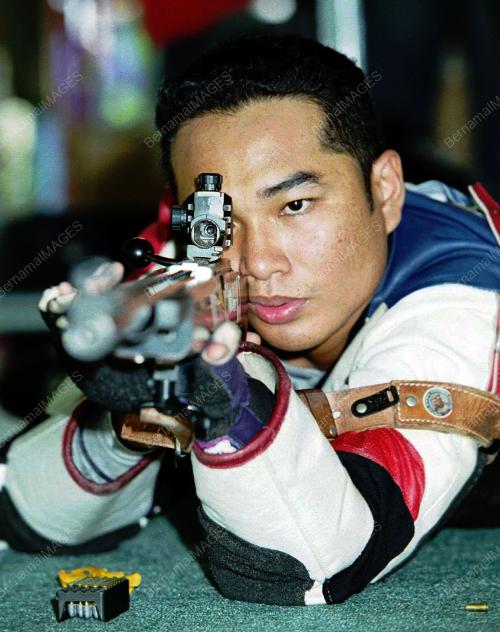 SH04-10_09_2001_RIFLE_02022016