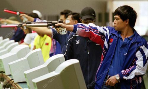 SH05-10_09_2001_PISTOL_02022016