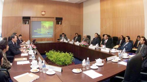 SIN04-08_02_2001_MEETING_19012016