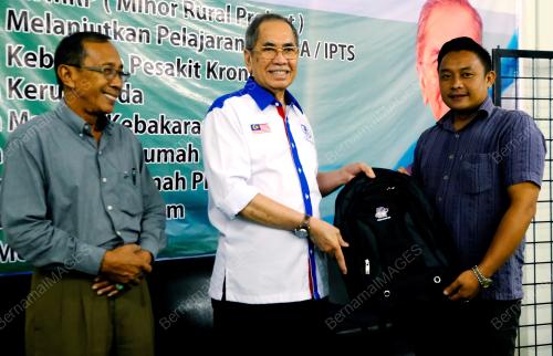 DATUK SERI DR WAN JUNAIDI TUANKU JAAFAR