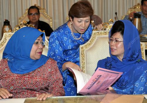 SK00_19052013_WANITA_PBB