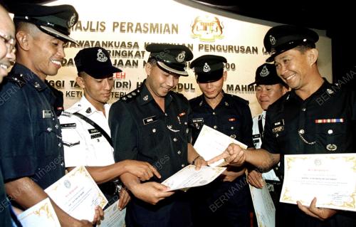 SIJIL PENGHARGAAN