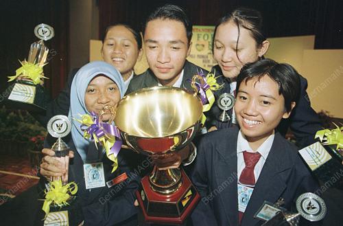 SK01-10_08_2000_FORUM_REMAJA_12012016