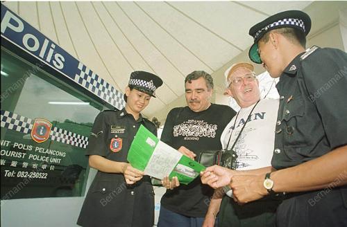 SK01-20_06_2001_TOURIST_POLICE_27012016