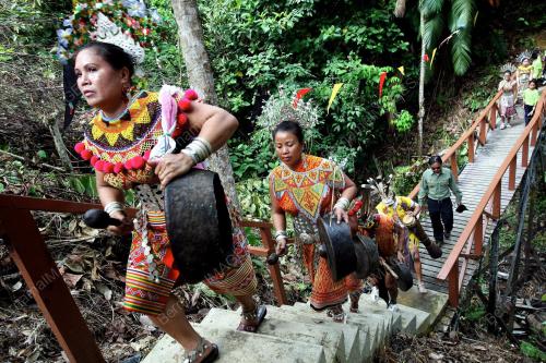 HARI GAWAI