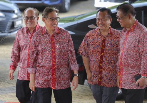 TAN SRI ABANG JOHARI TUN OPENG
