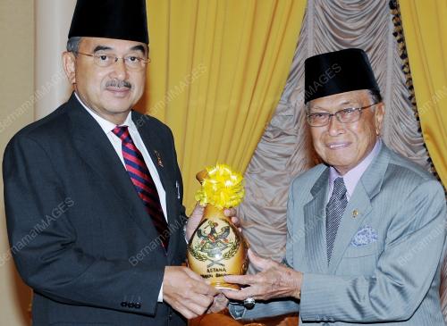 SK01_01102012_KUNJUNGAN