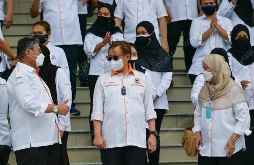 TAN SRI ABANG JOHARI TUN OPENG