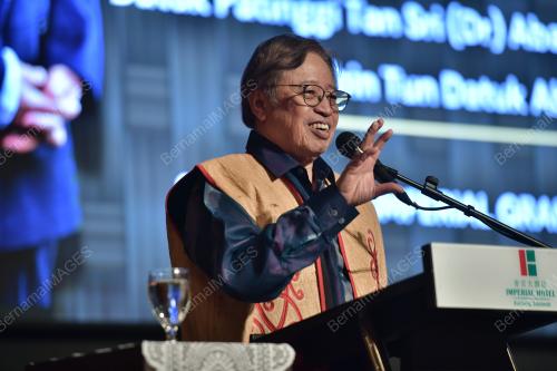 TAN SRI ABANG JOHARI TUN OPENG