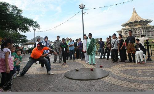 PUSAT SENI SETEMPAT 2010
