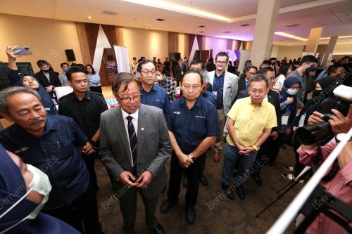 TAN SRI ABANG JOHARI TUN OPENG