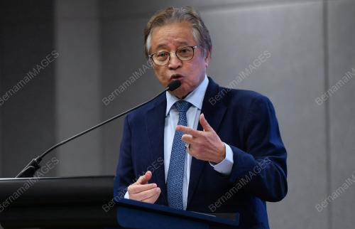 TAN SRI ABANG JOHARI TUN OPENG