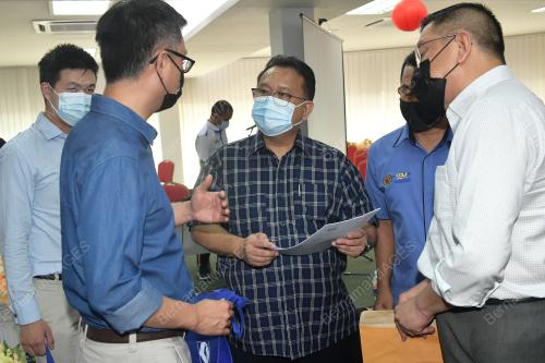 DATUK SERI ALEXANDER NANTA LINGGI