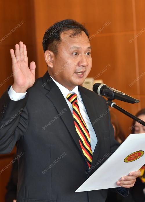 SK01_03092019_ANGKAT_SUMPAH_BN201909029820