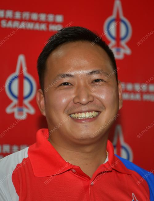 LESLIE TING XIANG ZHI