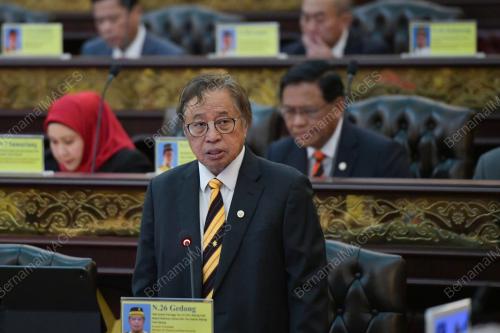TAN SRI ABANG JOHARI TUN OPENG