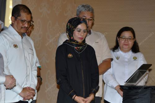 DATUK SERI DR NORAINI AHMAD