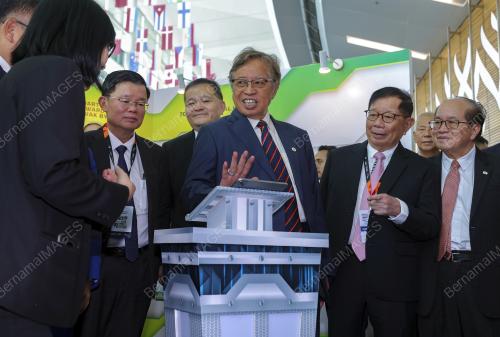 TAN SRI ABANG JOHARI TUN OPENG