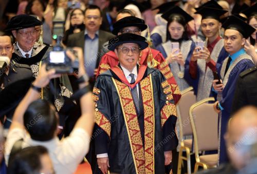 TAN SRI ABANG JOHARI TUN OPENG
