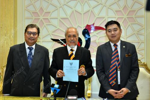 TAN SRI MOHAMAD ASFIA AWANG NASSAR