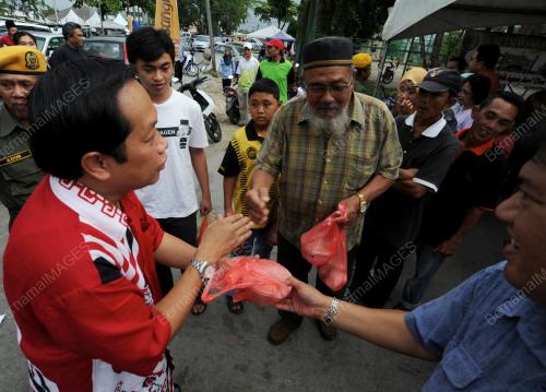 SK01_05082012_BUBUR_ASYURA