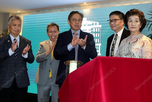TAN SRI ABANG JOHARI TUN OPENG