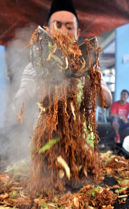MEE KOLOK GORENG