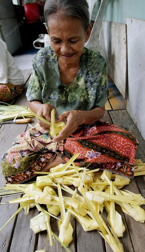 KETUPAT TRADISI