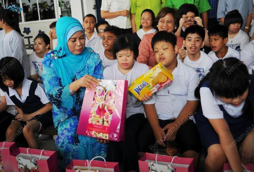 SK01_06102016_SEKOLAH_KHAS