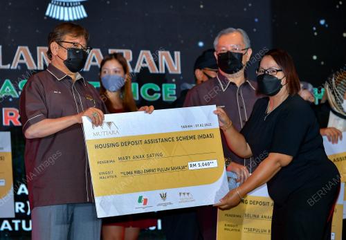 TAN SRI ABANG JOHARI TUN OPENG
