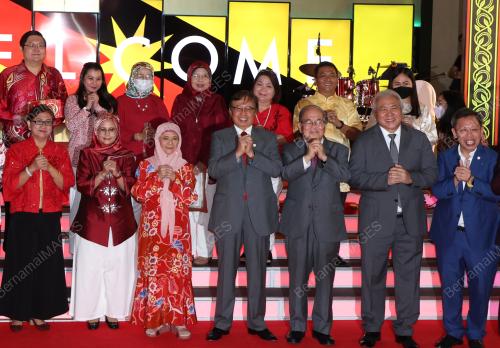 TAN SRI ABANG JOHARI TUN OPENG