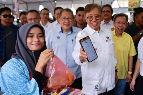 TAN SRI ABANG JOHARI TUN OPENG