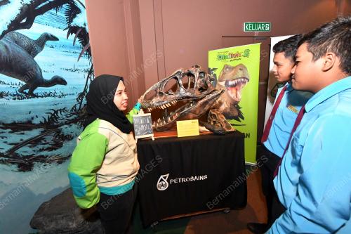 SK01_07052018_PETROSAINS_DINOTREK_BN201805067891