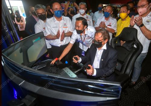 TAN SRI ABANG JOHARI TUN OPENG