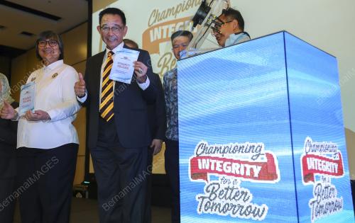DATUK SERI ABDUL KARIM RAHMAN HAMZAH