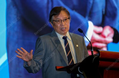 TAN SRI ABANG JOHARI TUN OPENG