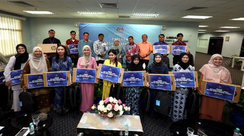 DATUK RUBIAH WANG