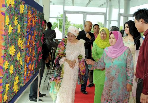 SK01_09122012_GEMILANG_UNIMAS